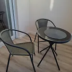 Apartman Stylish With Communal Pool