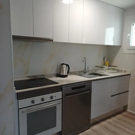 Stylish With Communal Pool Apartman *