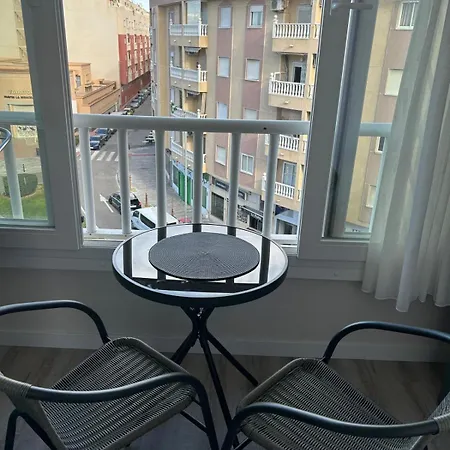 Stylish With Communal Pool Apartment